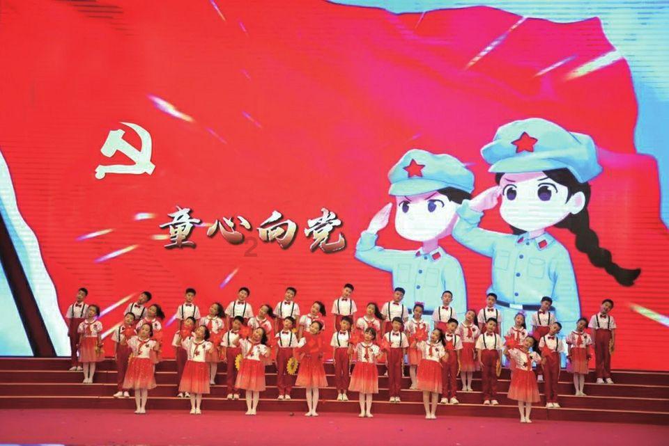 @全国雪友 到龙里油画大草原滑雪场体验冰雪运动激情