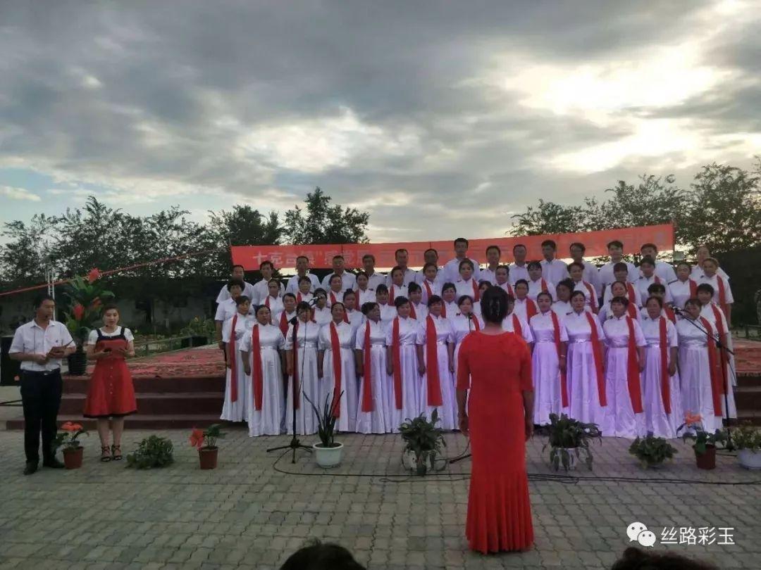 吴宣仪谈娱乐圈女孩不被善待，对此你怎么看？游戏画面