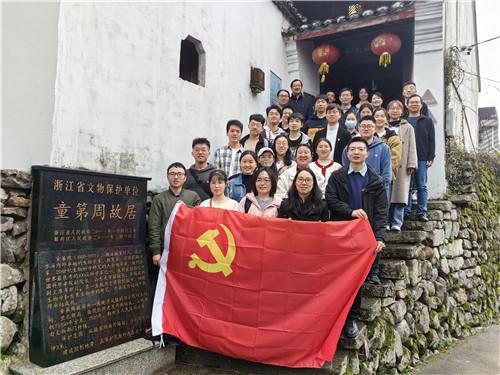 这一夜,13名危重患者,11次电除颤,68岁老人逆转生死!